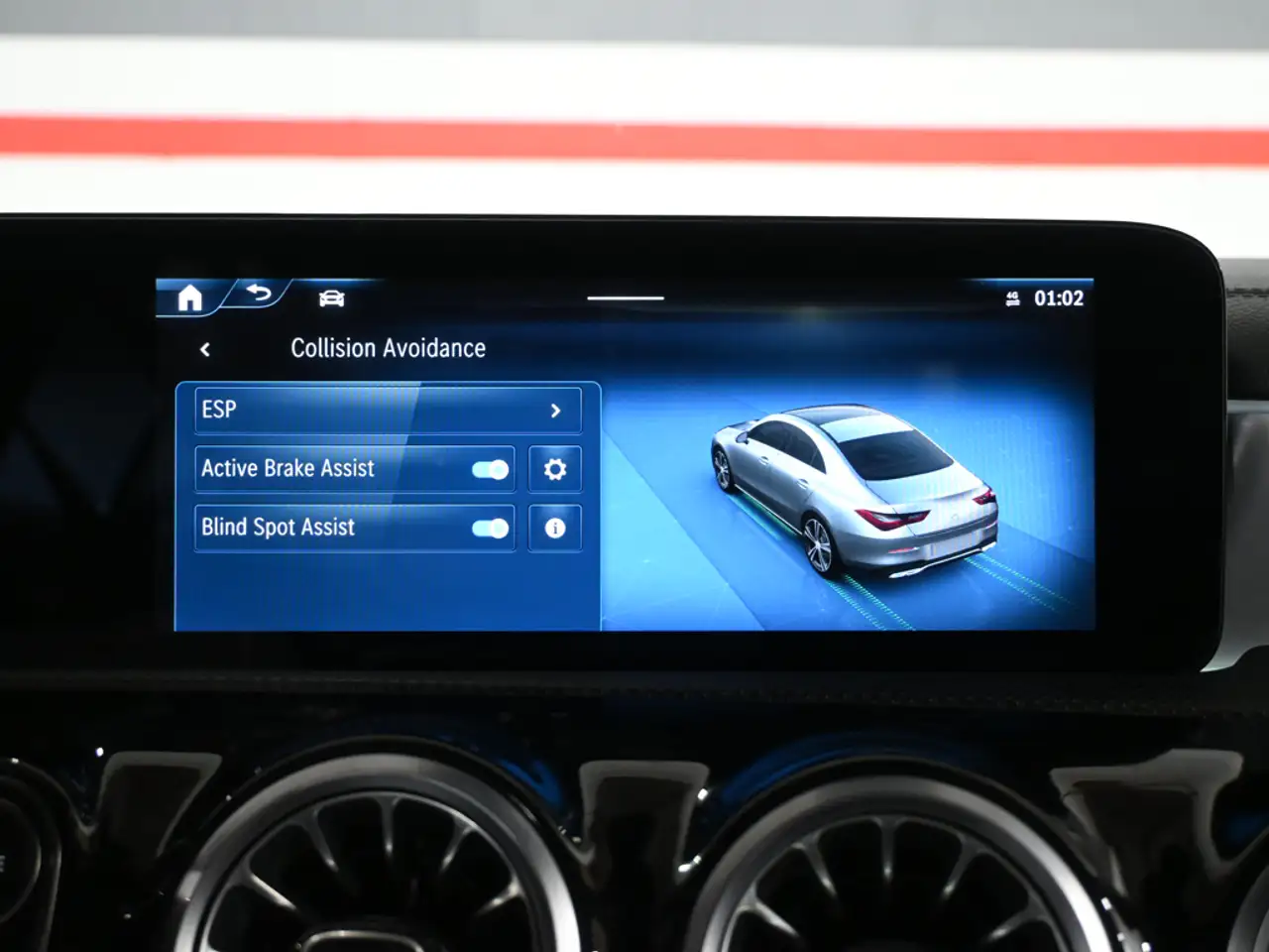 Mercedes-Benz CLA - Image 18