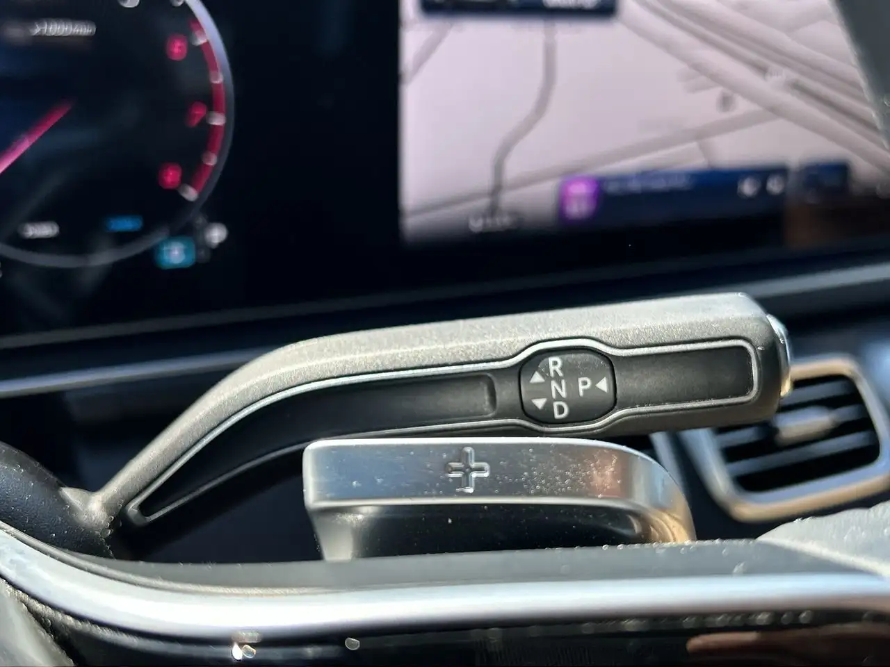 Mercedes-Benz GLE - Image 27