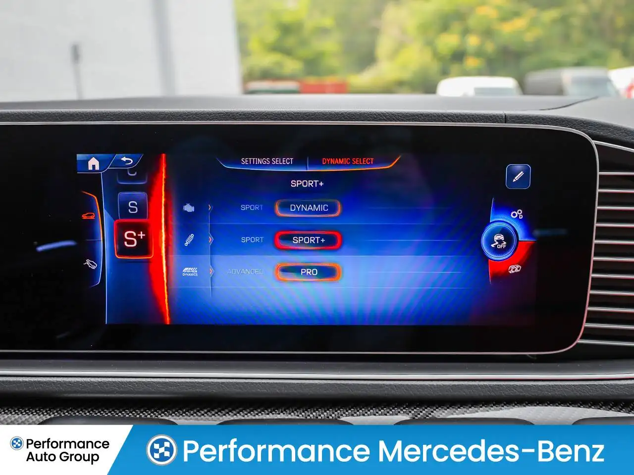 Mercedes-Benz GLE - Image 29