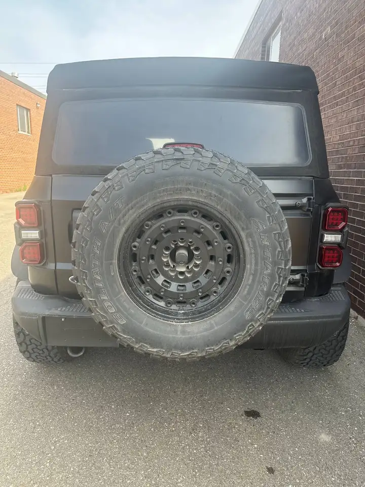 Ford Bronco - Image 7
