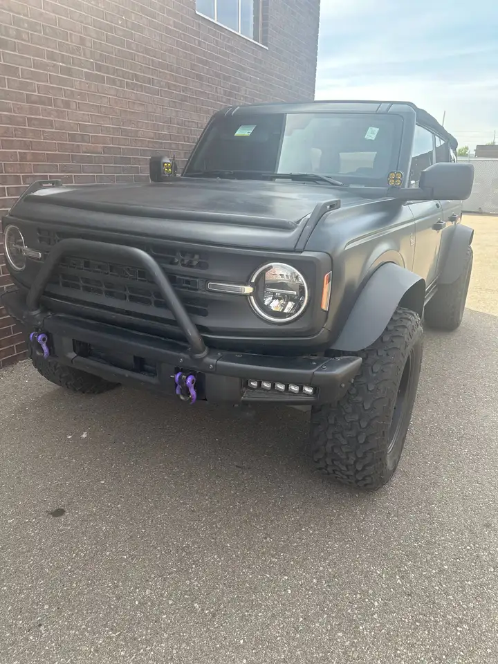 Ford Bronco - Image 2