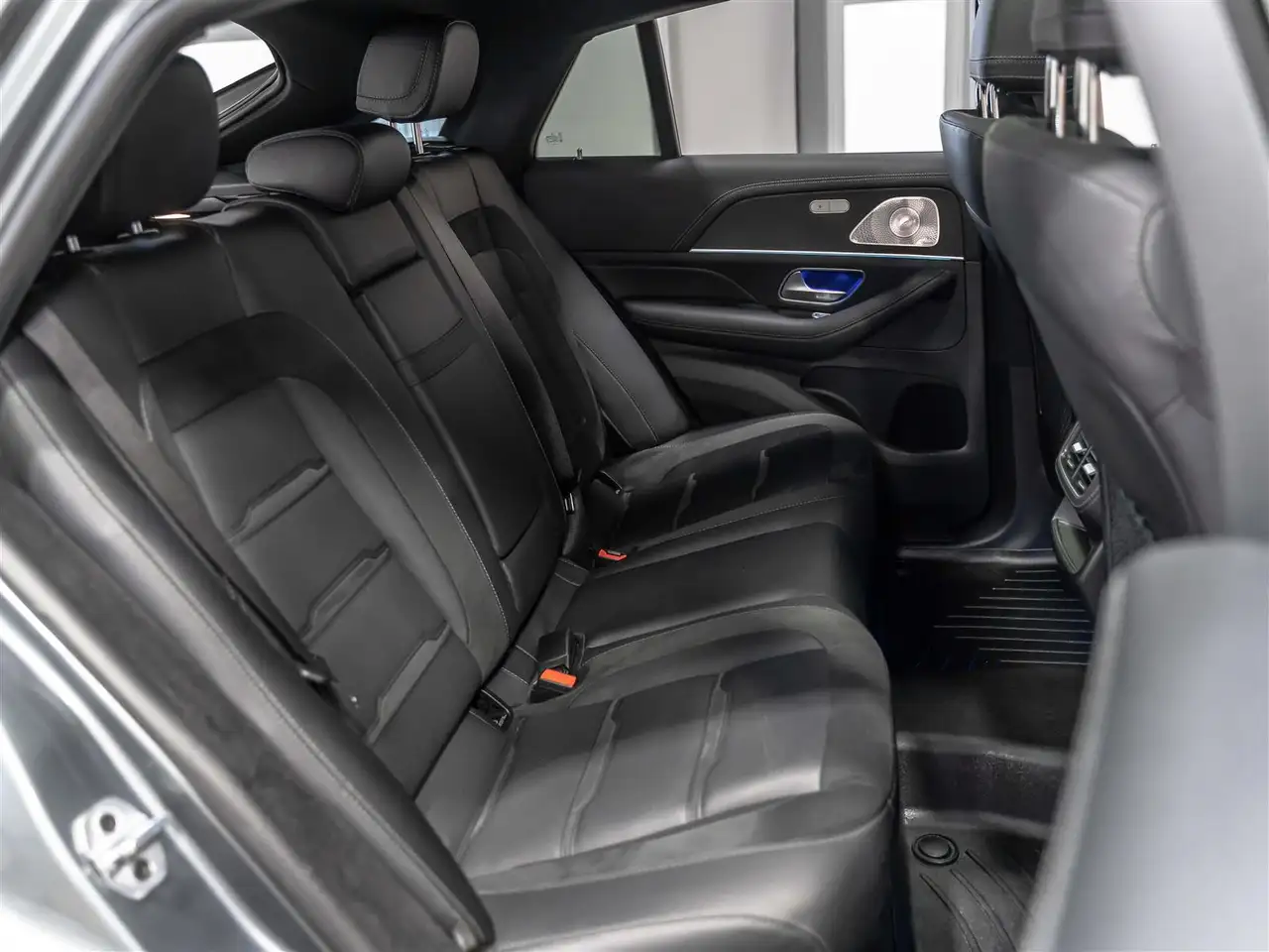 Mercedes-Benz GLE - Image 12