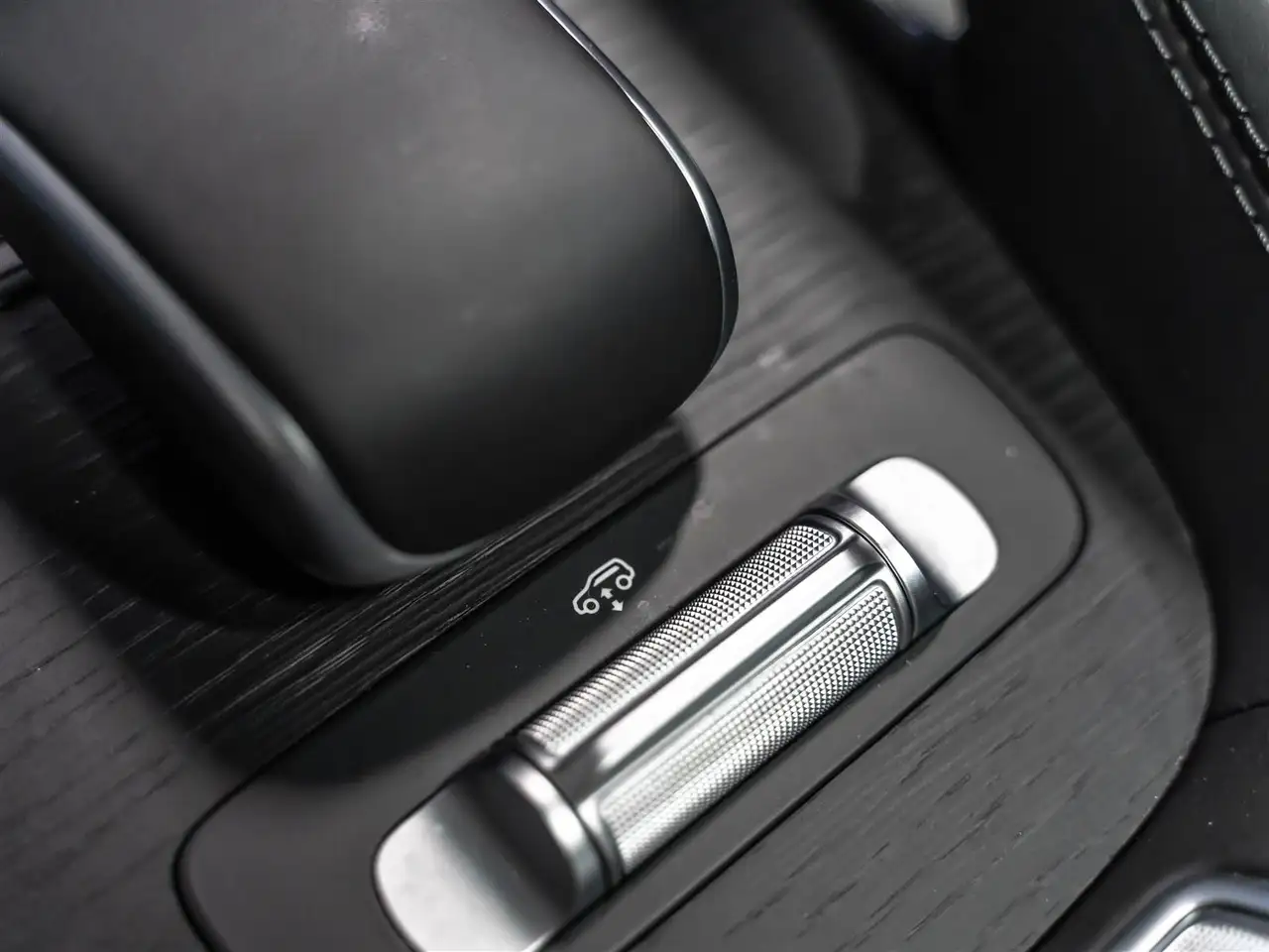 Mercedes-Benz GLE - Image 22