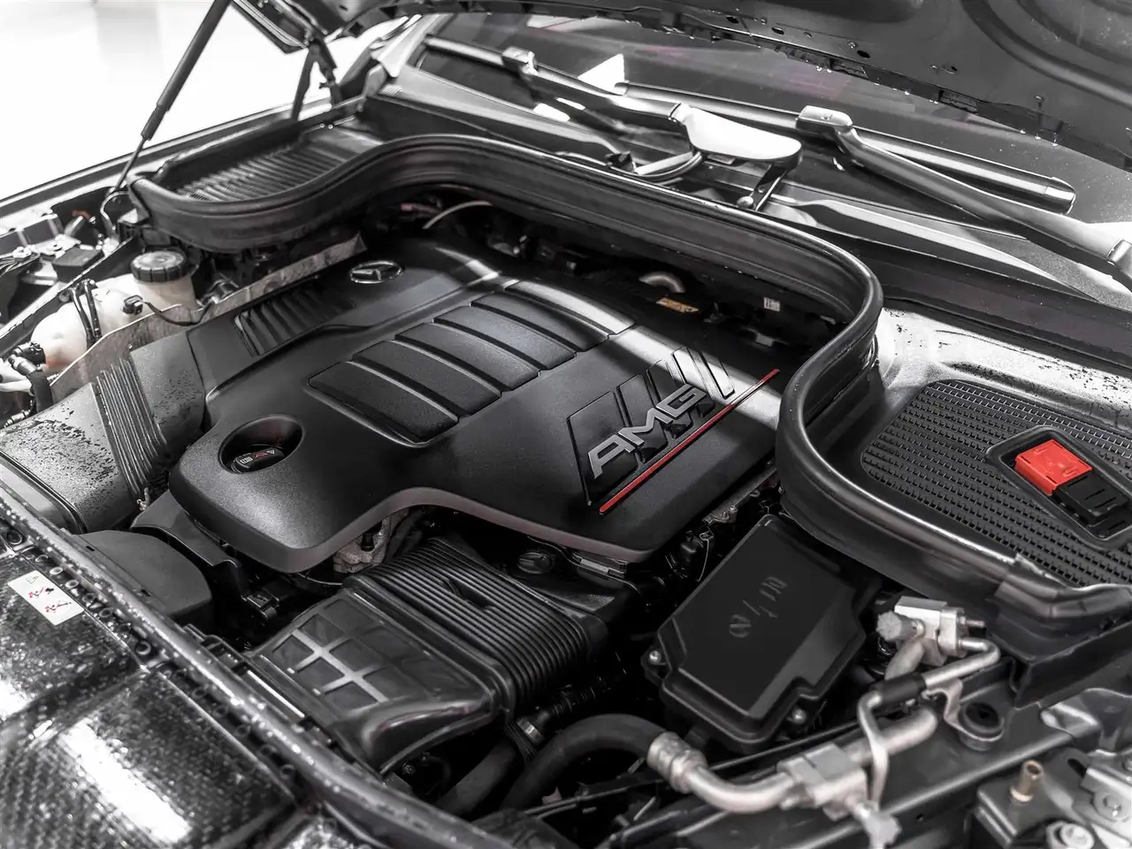 Mercedes-Benz GLE - Image 17