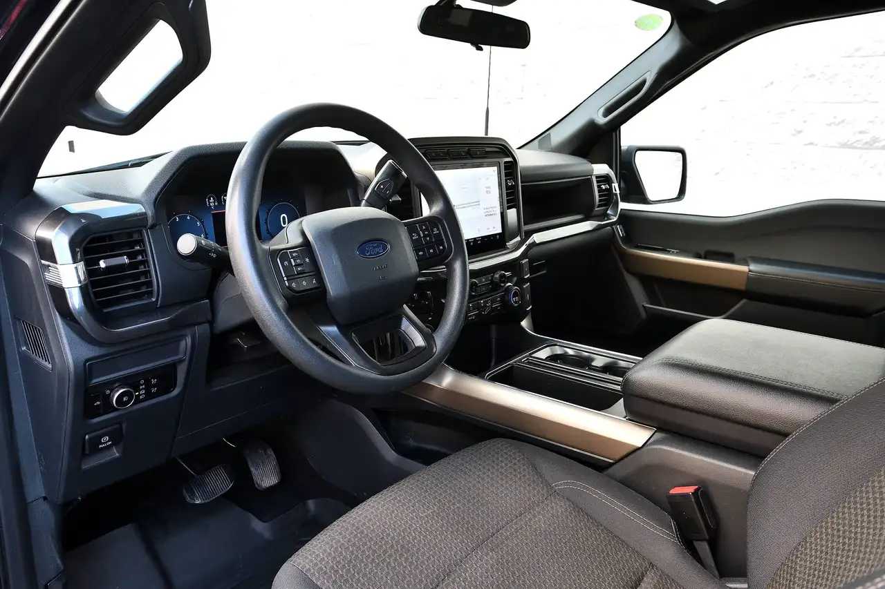 Ford F-150 - Image 22