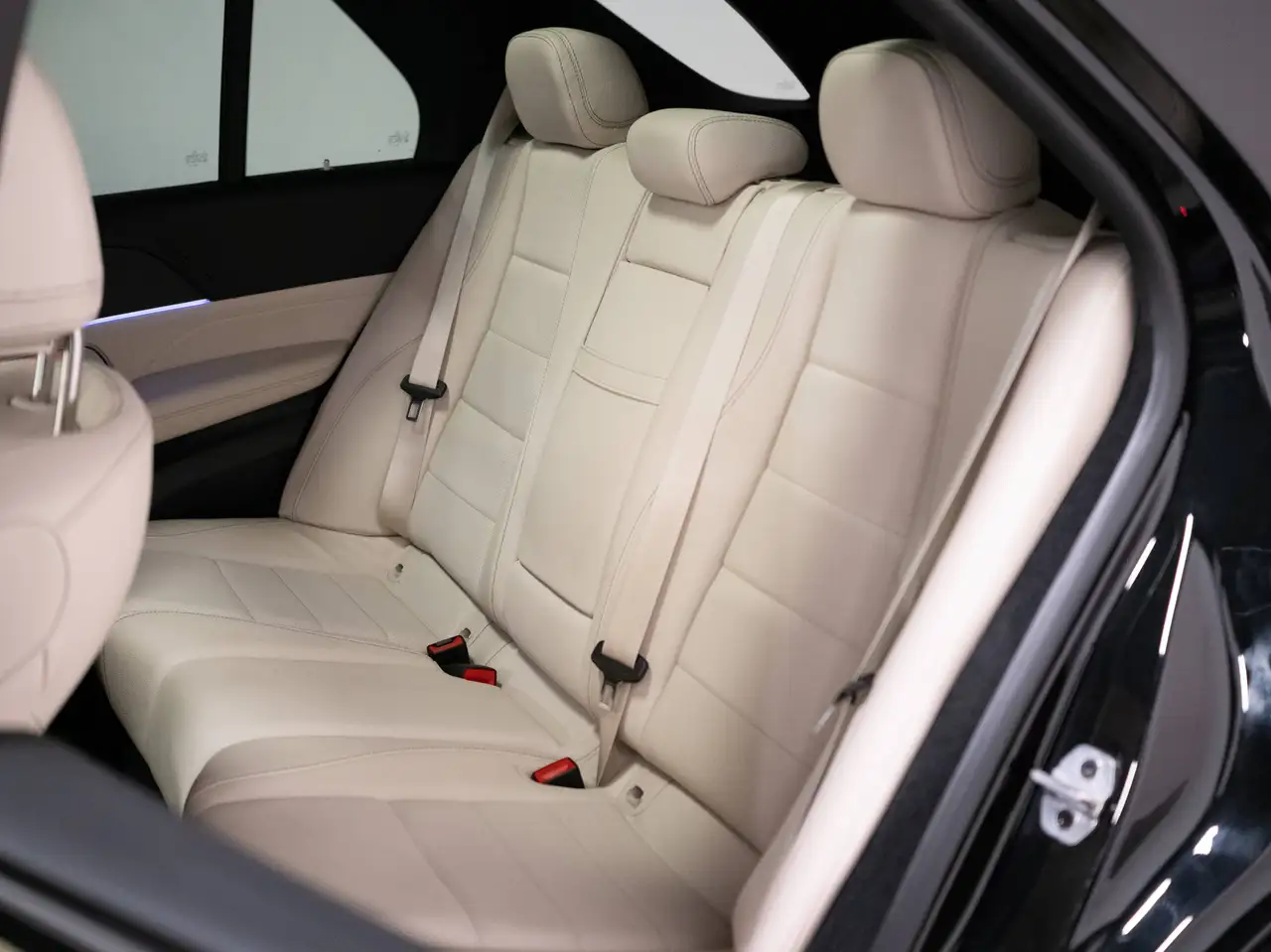 Mercedes-Benz GLE - Image 13