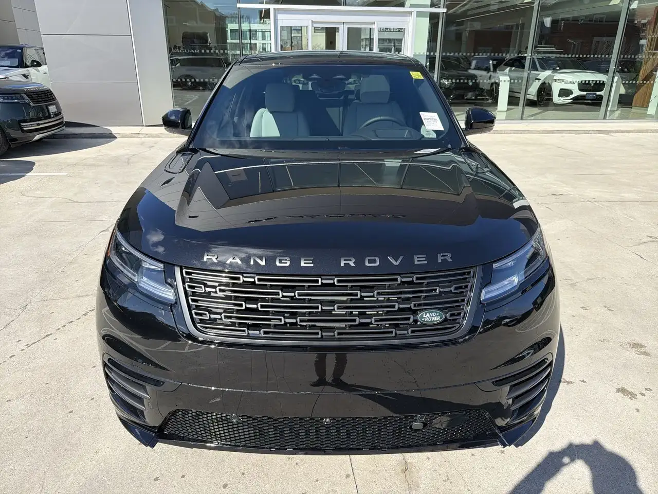 Land Rover Range Rover Velar - Image 3