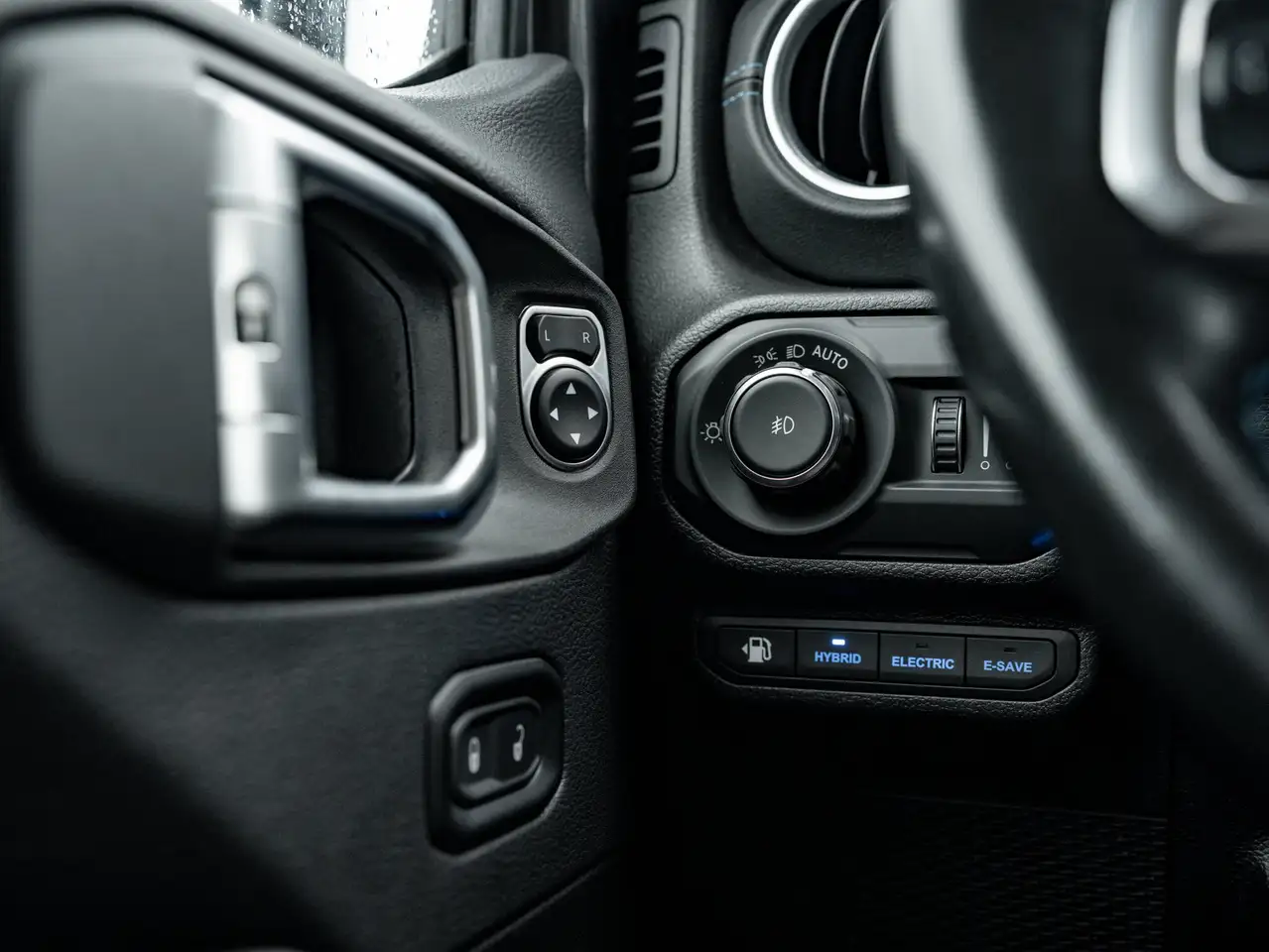 Jeep Wrangler - Image 23