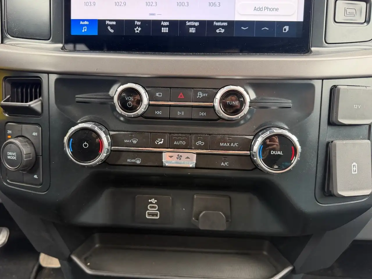 Ford F-150 - Image 25