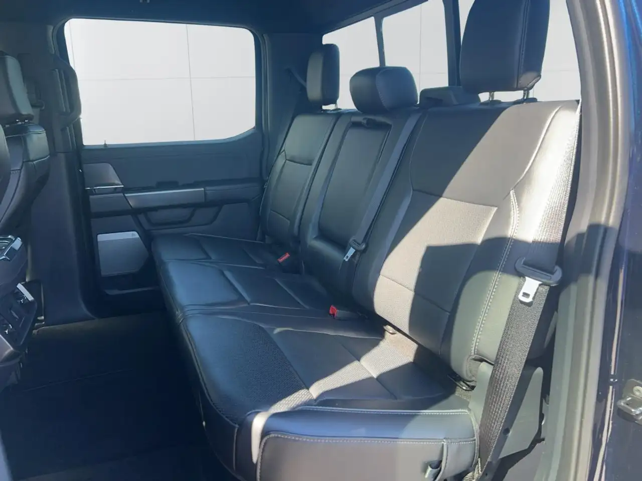 Ford F-150 - Image 25