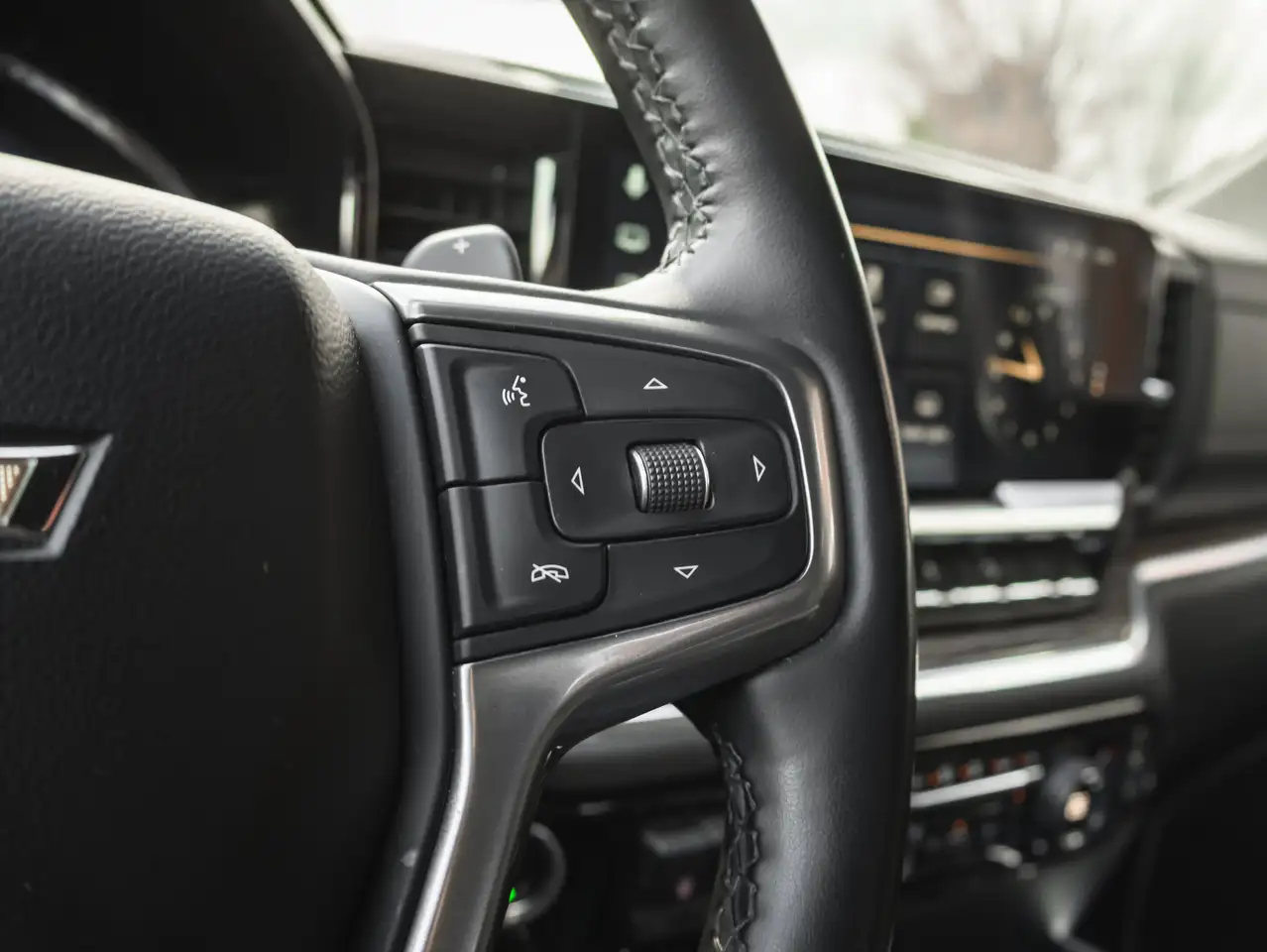 Chevrolet Silverado 1500 - Image 34