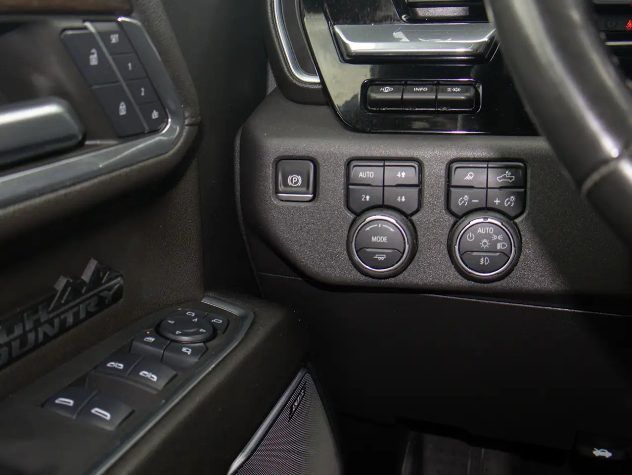 Chevrolet Silverado 1500 - Image 23