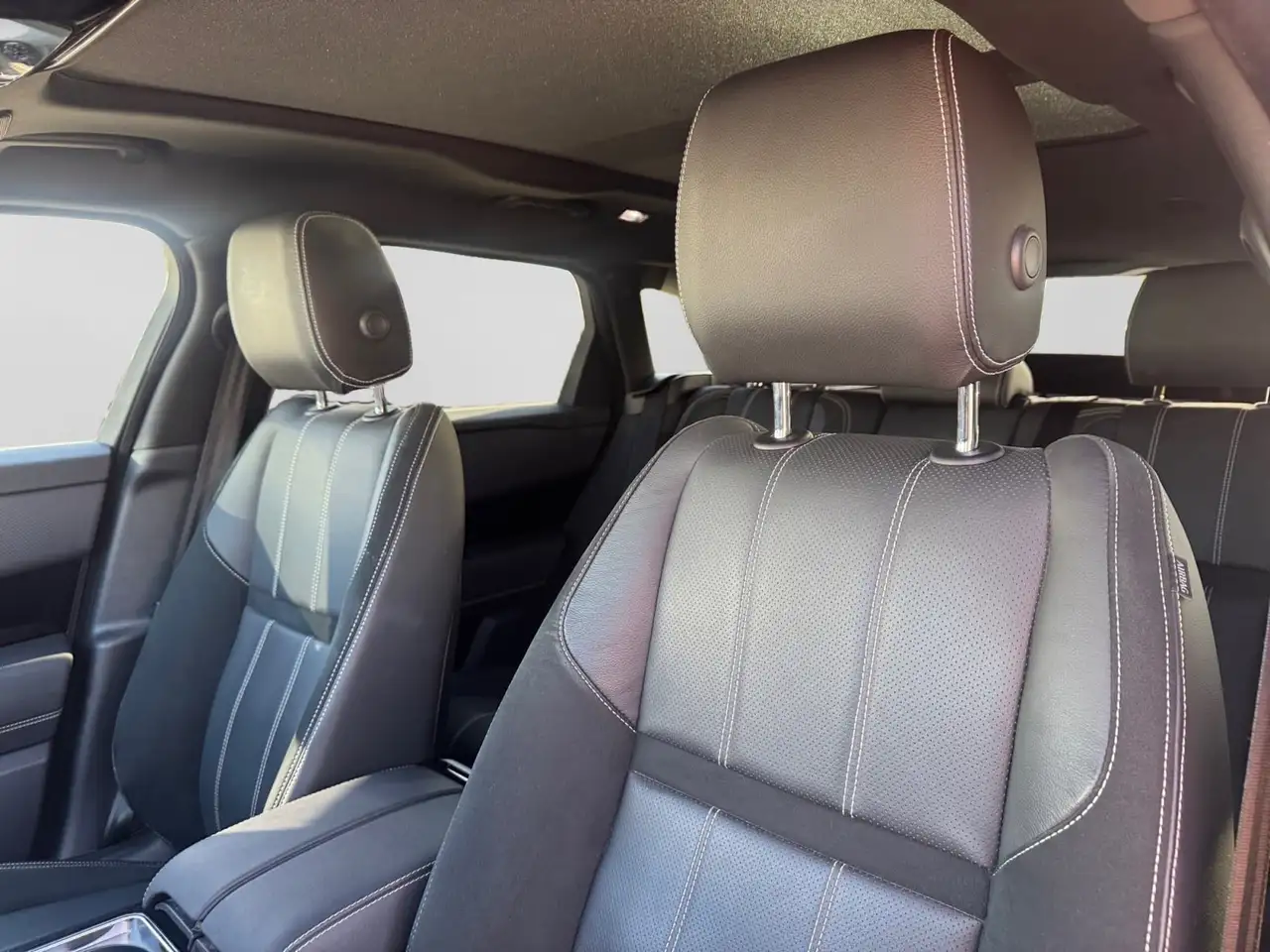 Land Rover Range Rover Velar - Image 10