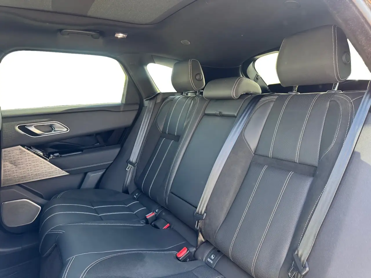 Land Rover Range Rover Velar - Image 21