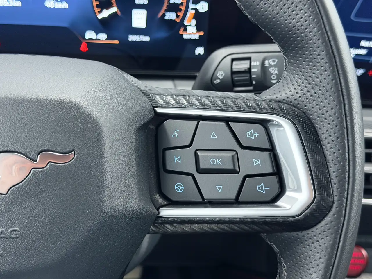 Ford Mustang - Image 31