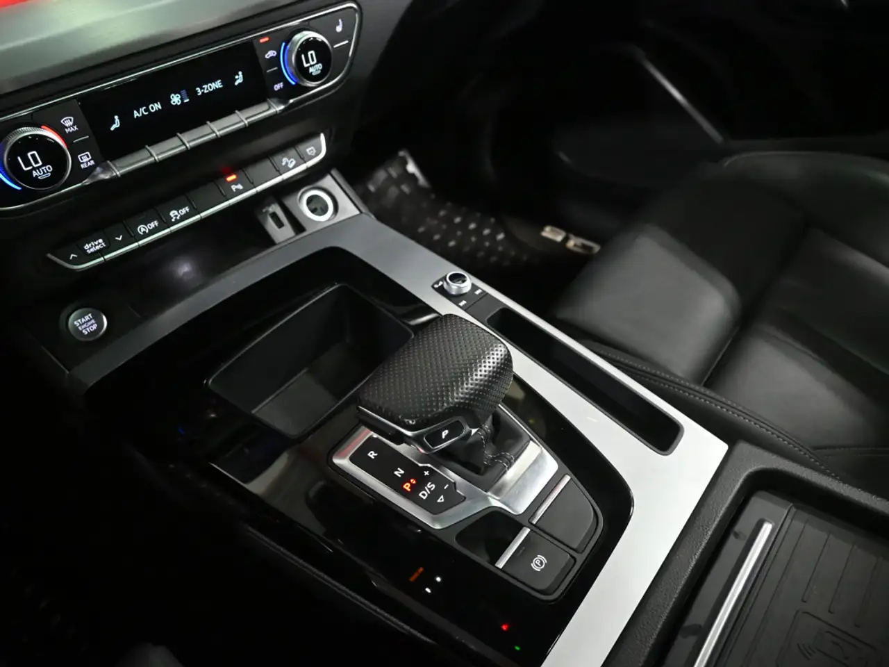 Audi Q5 - Image 23