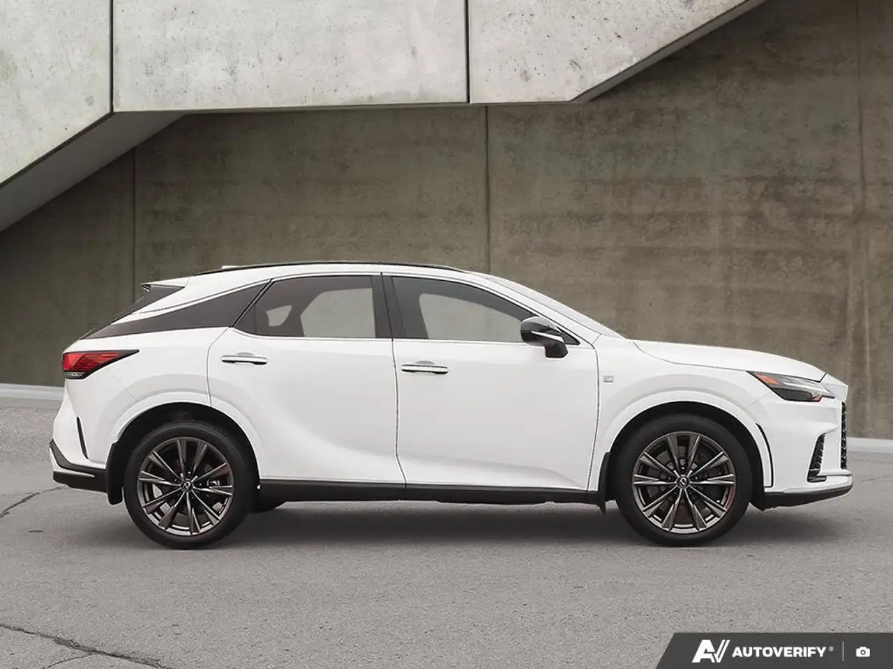 Lexus RX - Image 6
