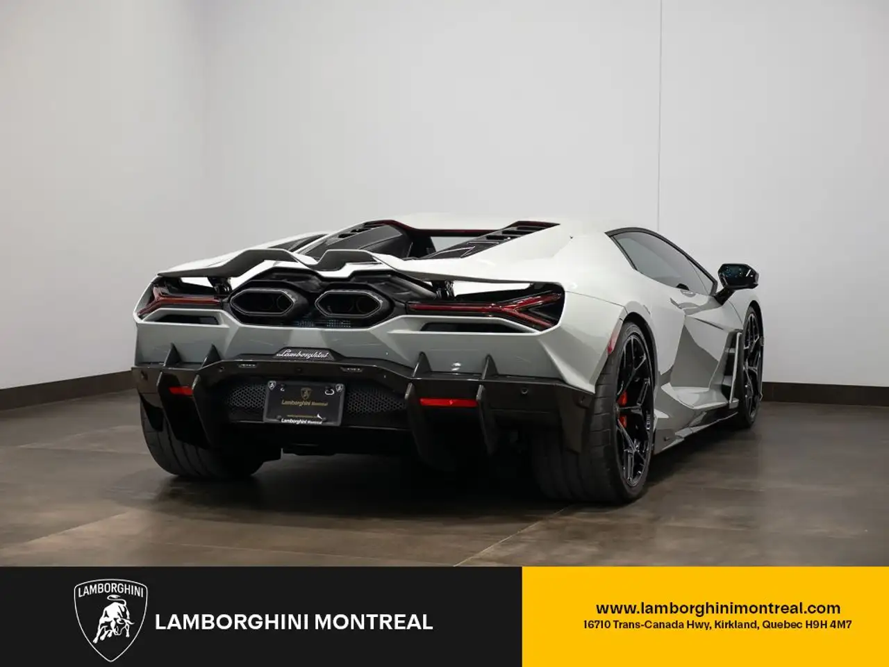 Lamborghini Revuelto - Image 4