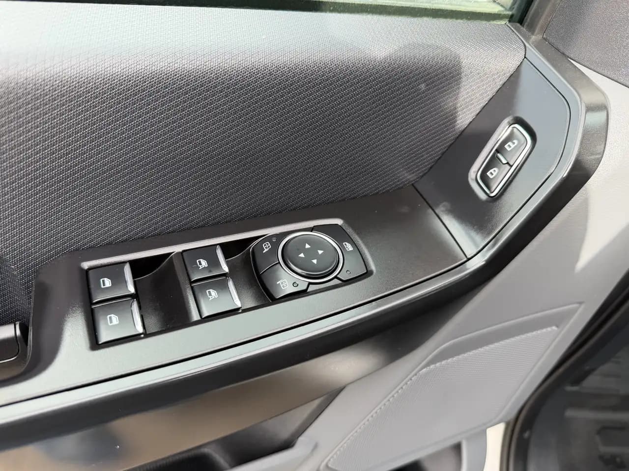 Ford F-150 - Image 11