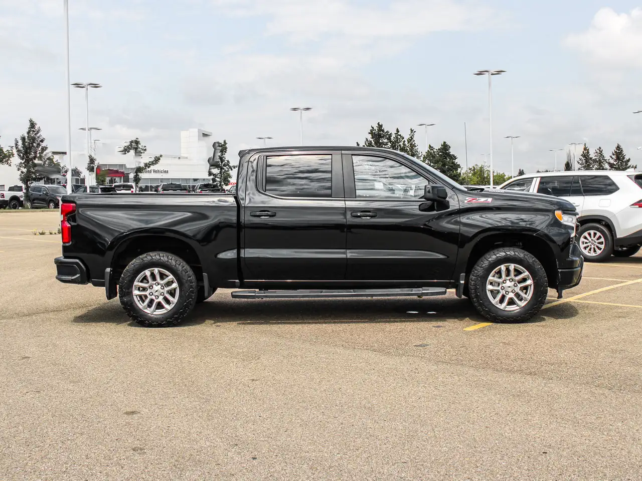 Chevrolet Silverado 1500 - Image 10