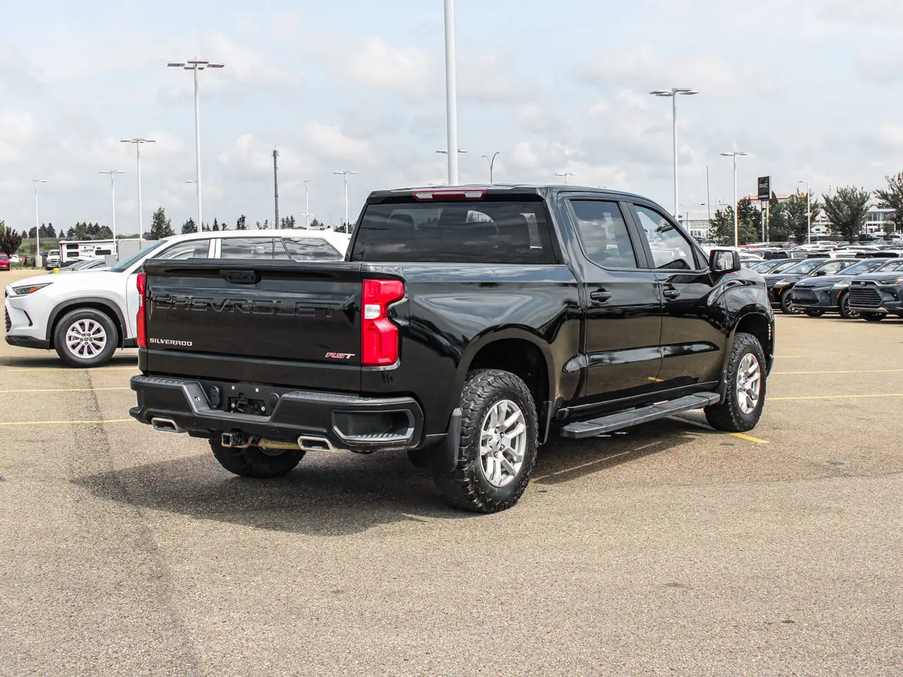 Chevrolet Silverado 1500 - Image 9