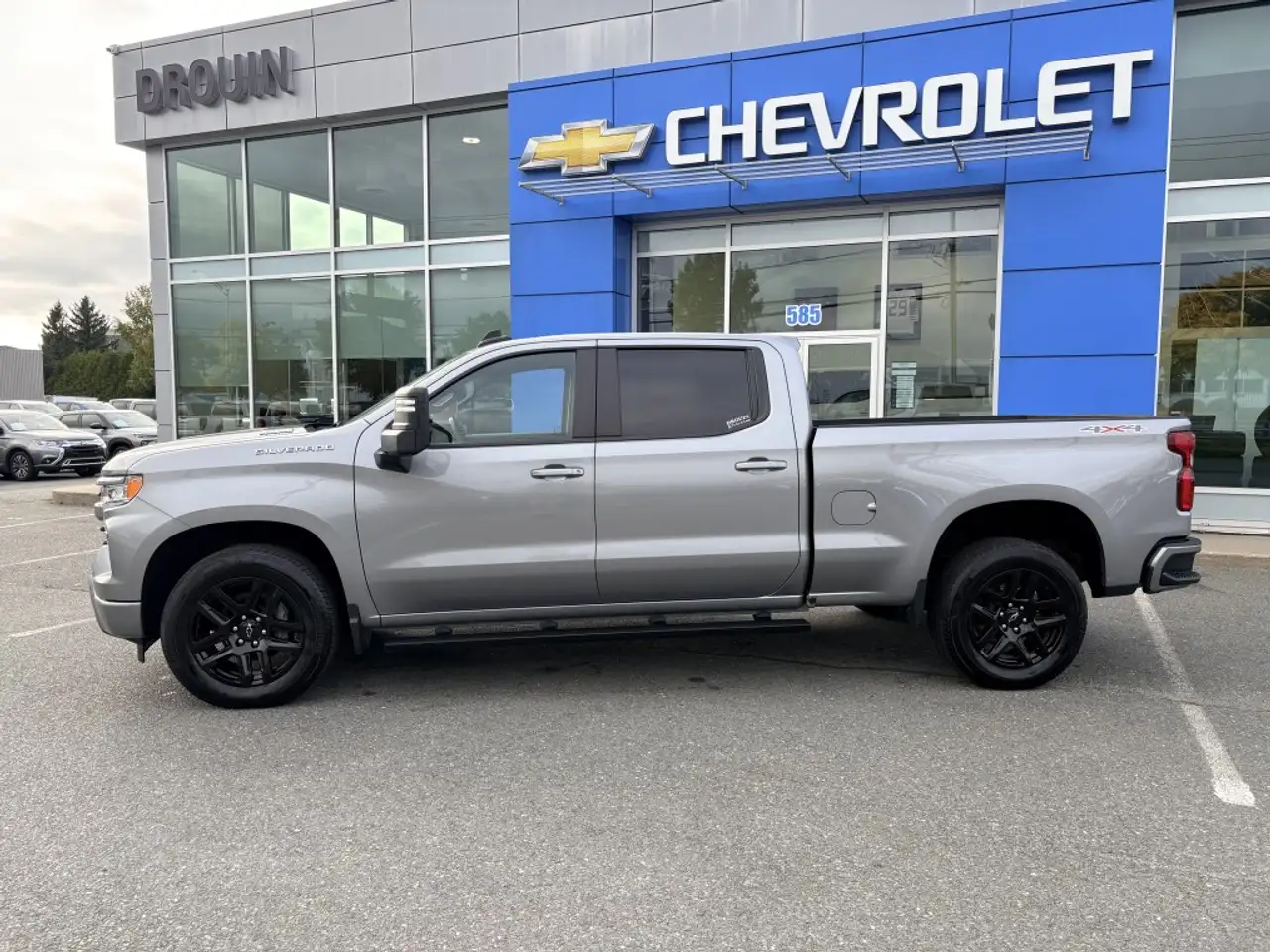 Chevrolet Silverado 1500 - Image 22