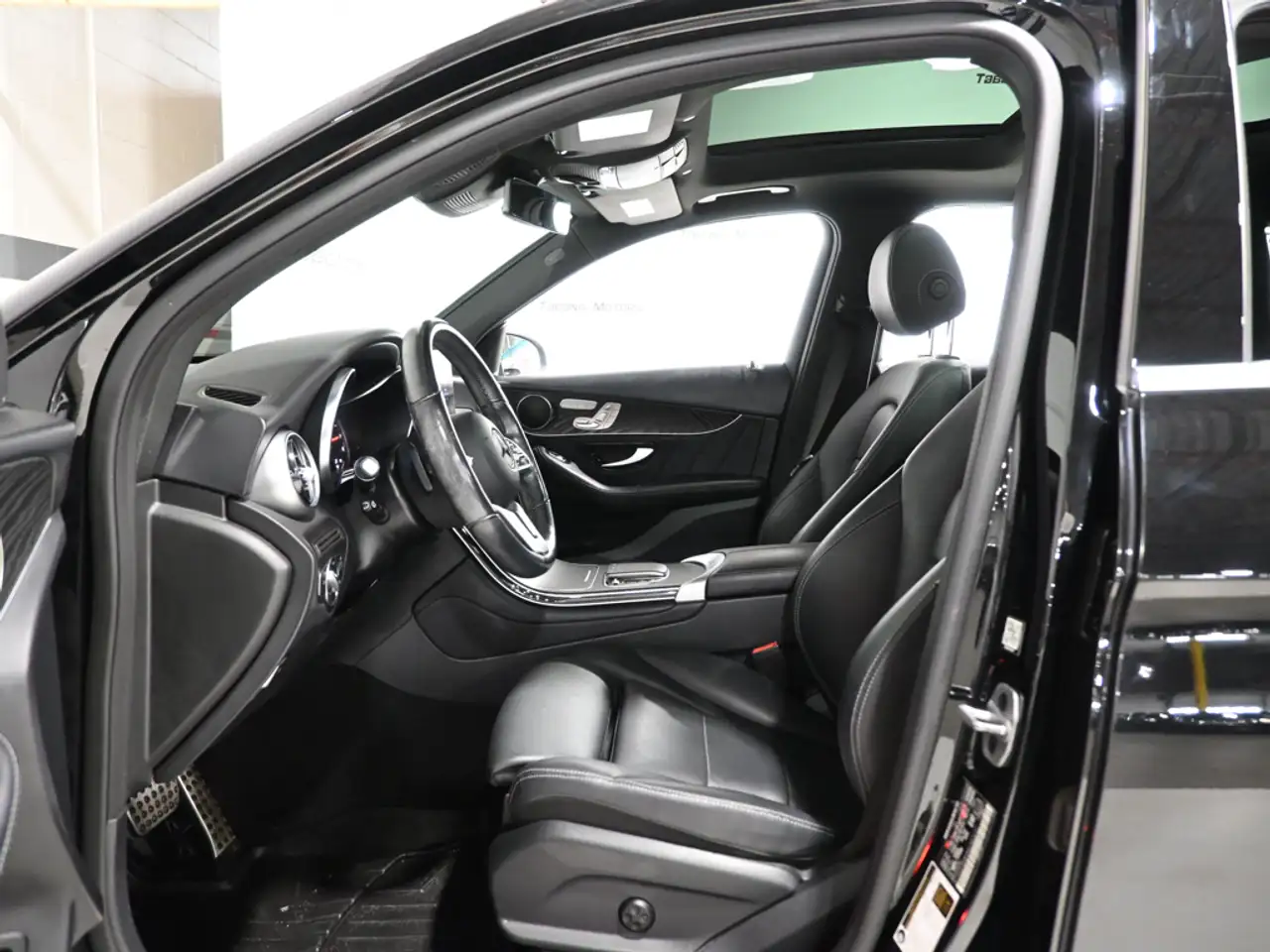 Mercedes-Benz GLC - Image 23