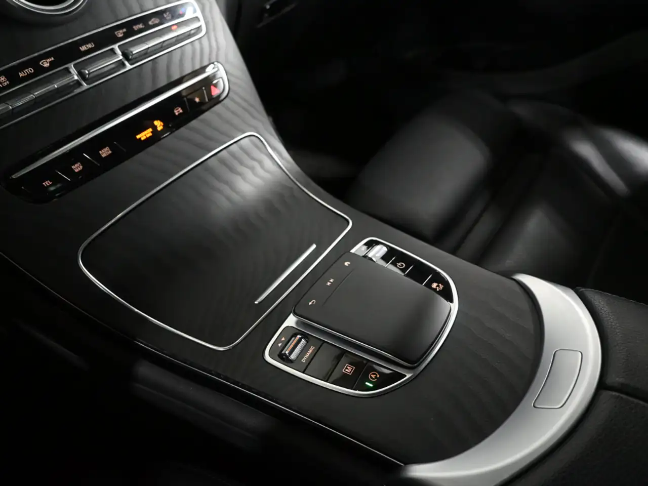 Mercedes-Benz GLC - Image 21
