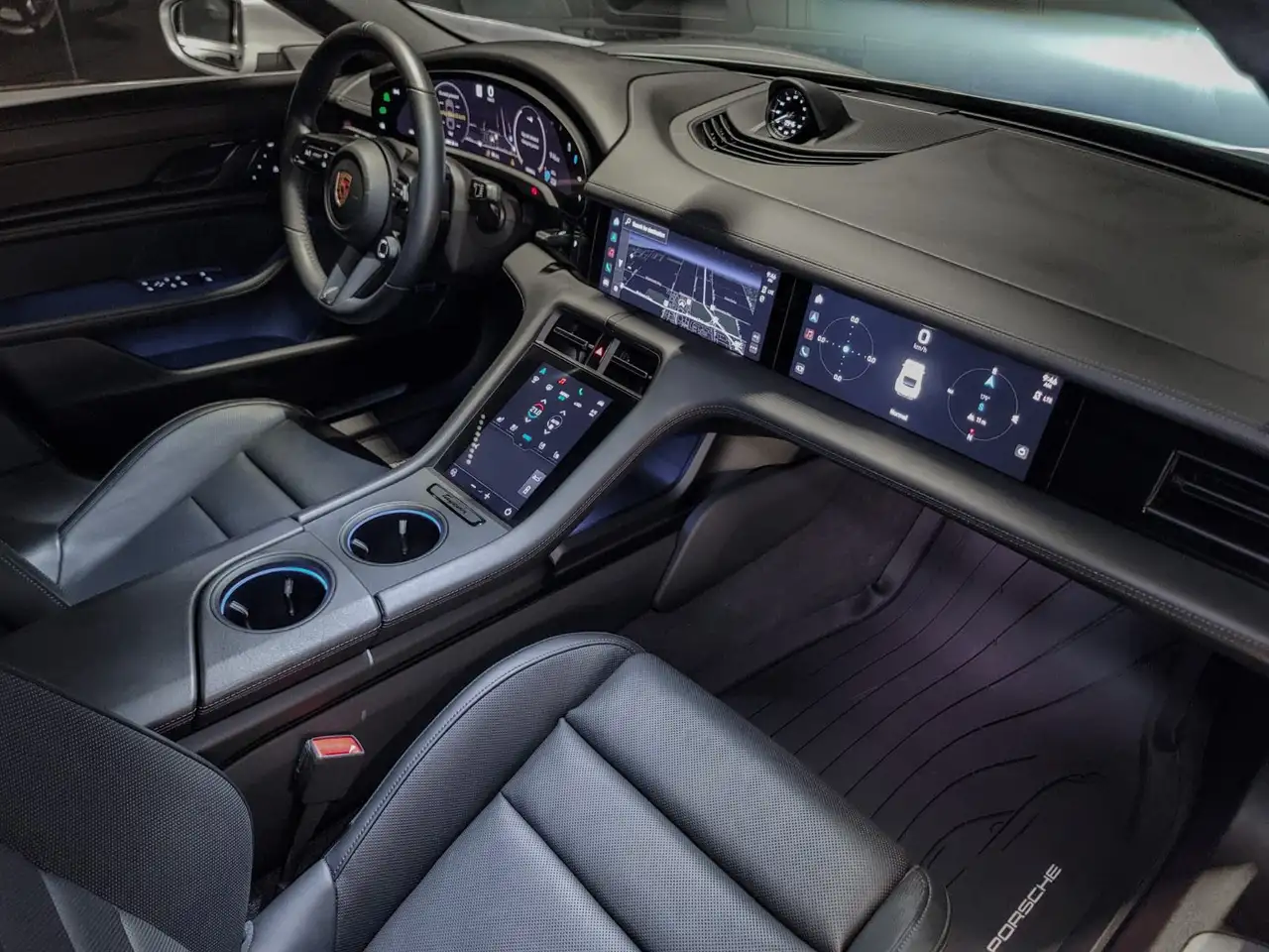 Porsche Taycan - Image 25