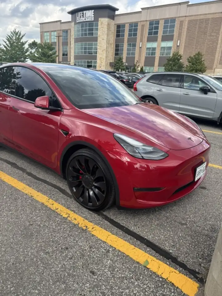 Tesla Model Y - Image 4