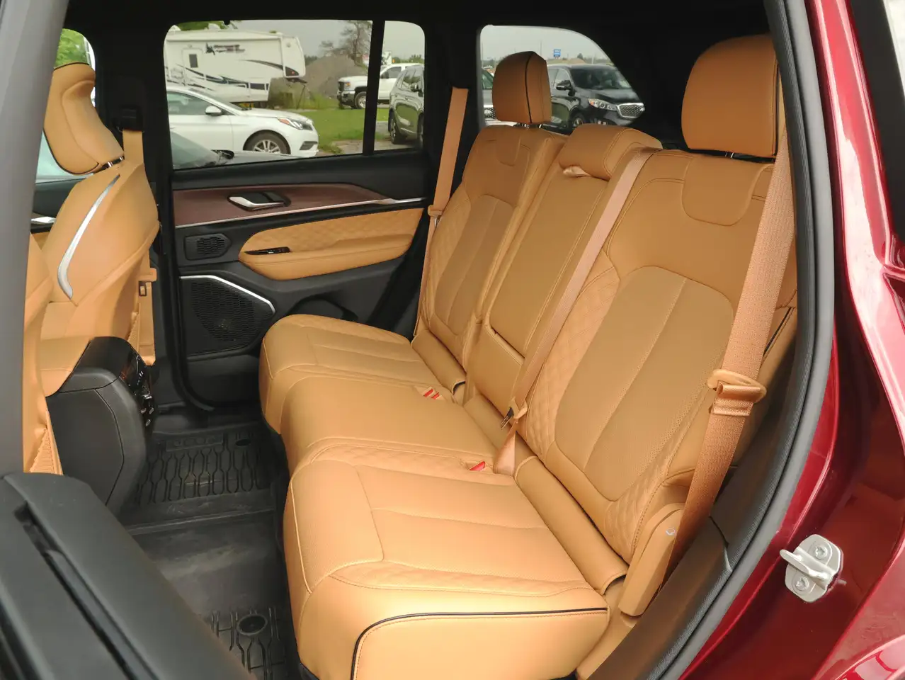 Jeep Grand Cherokee - Image 44