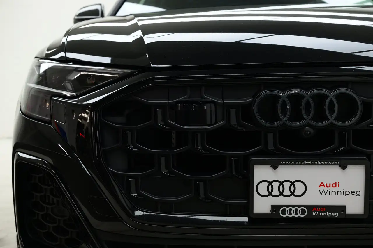 Audi SQ8 - Image 3