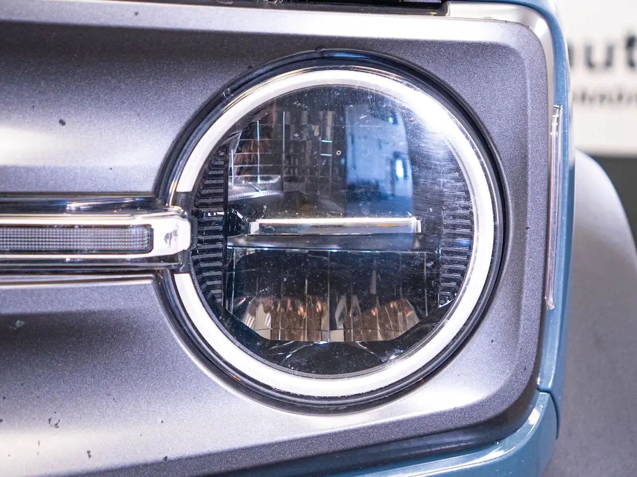 Ford Bronco - Image 4