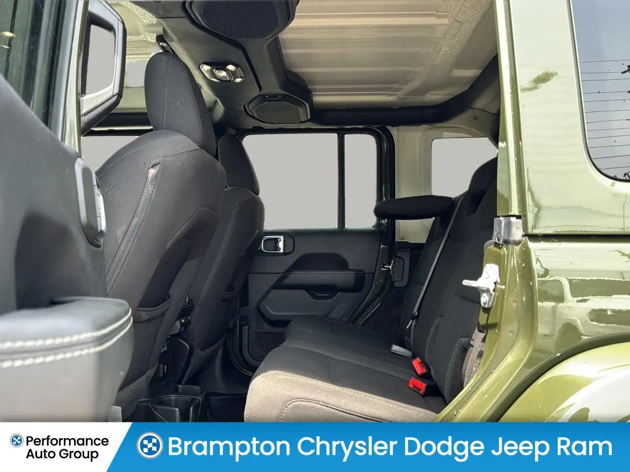 Jeep Wrangler - Image 12