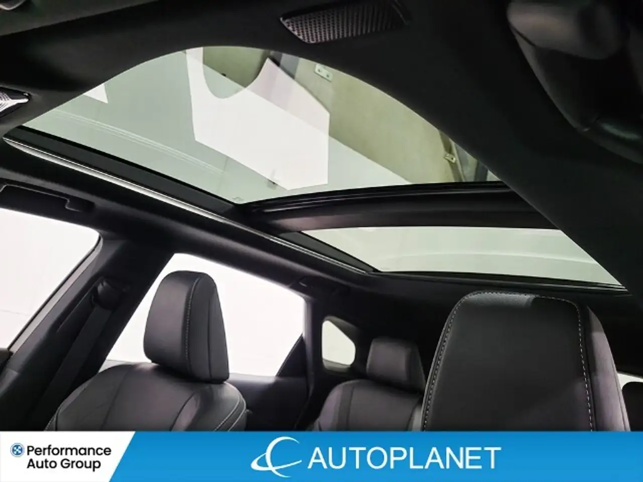 Lexus RX - Image 38