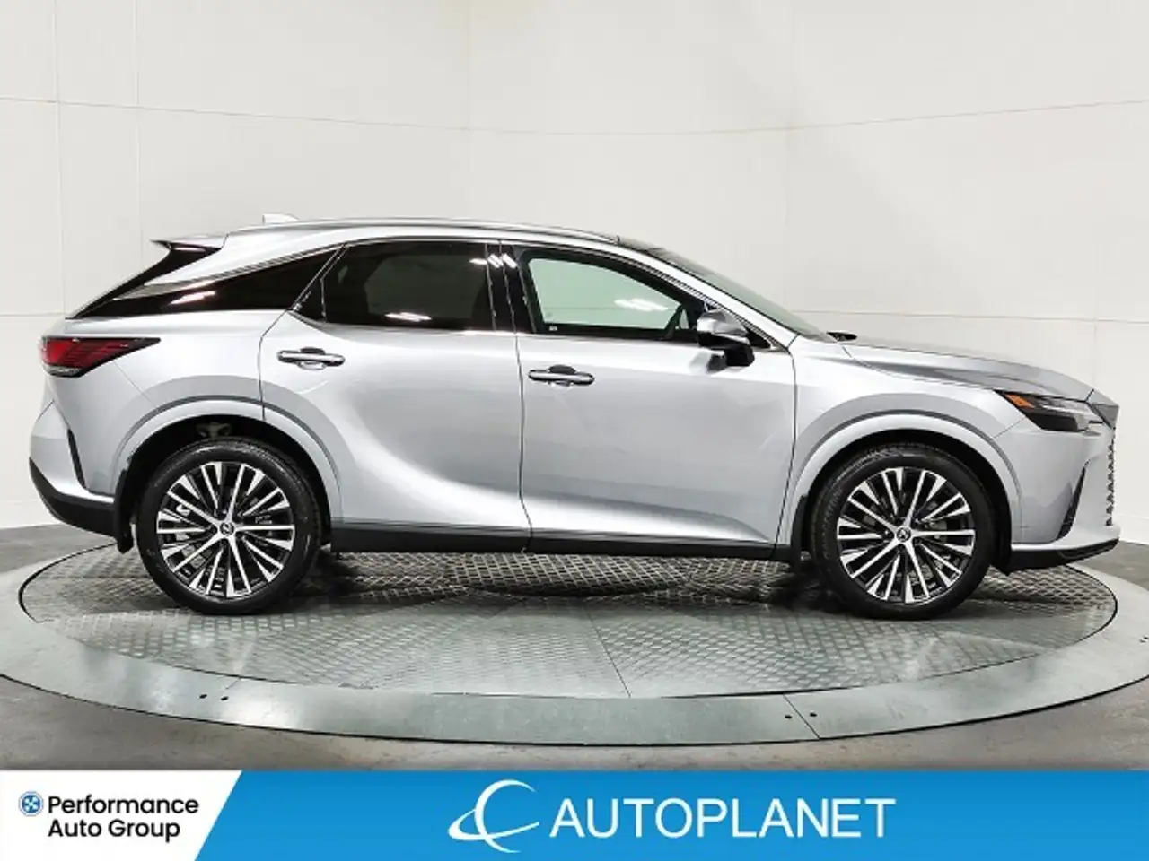 Lexus RX - Image 15