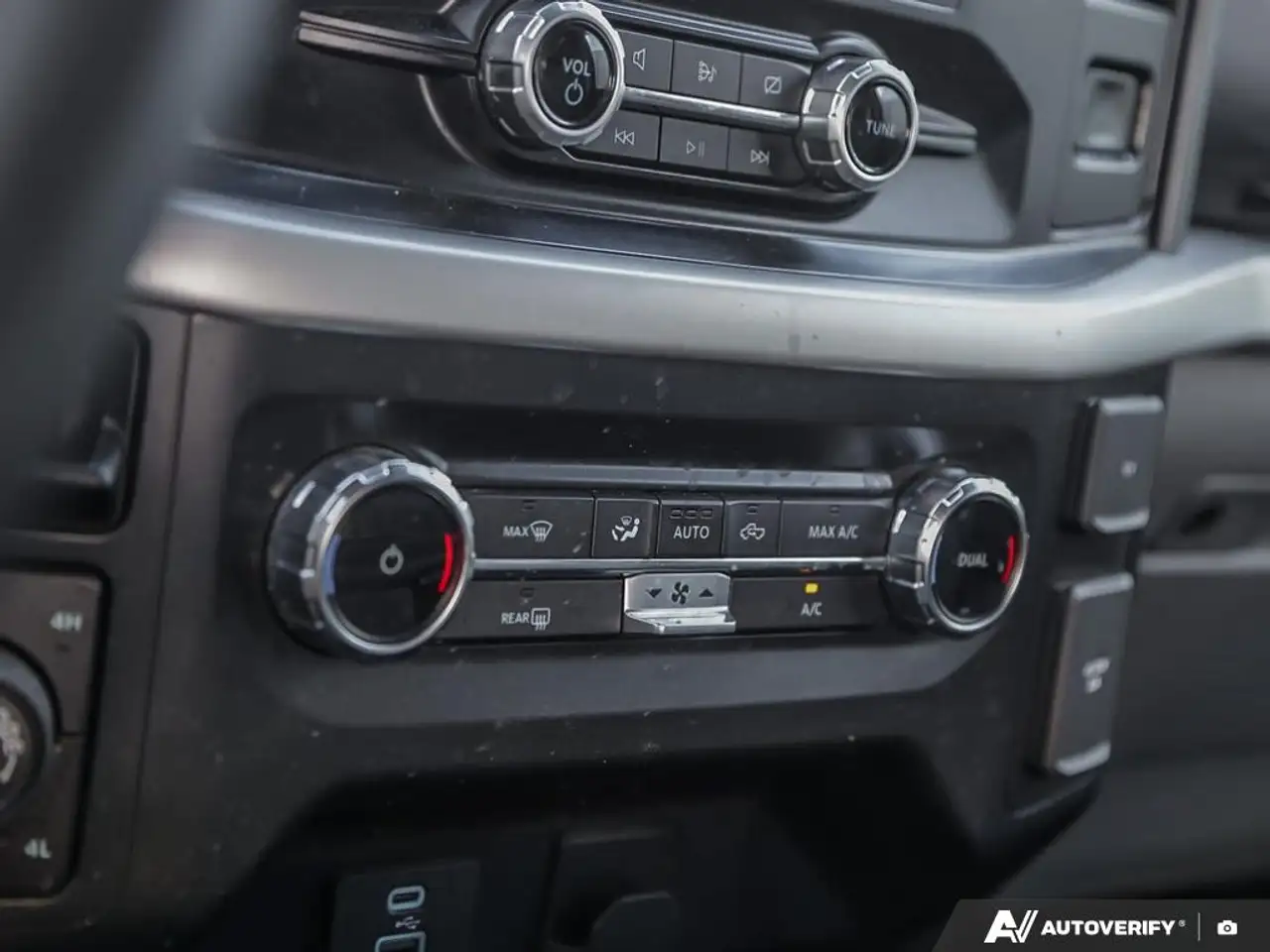 Ford F-150 - Image 19