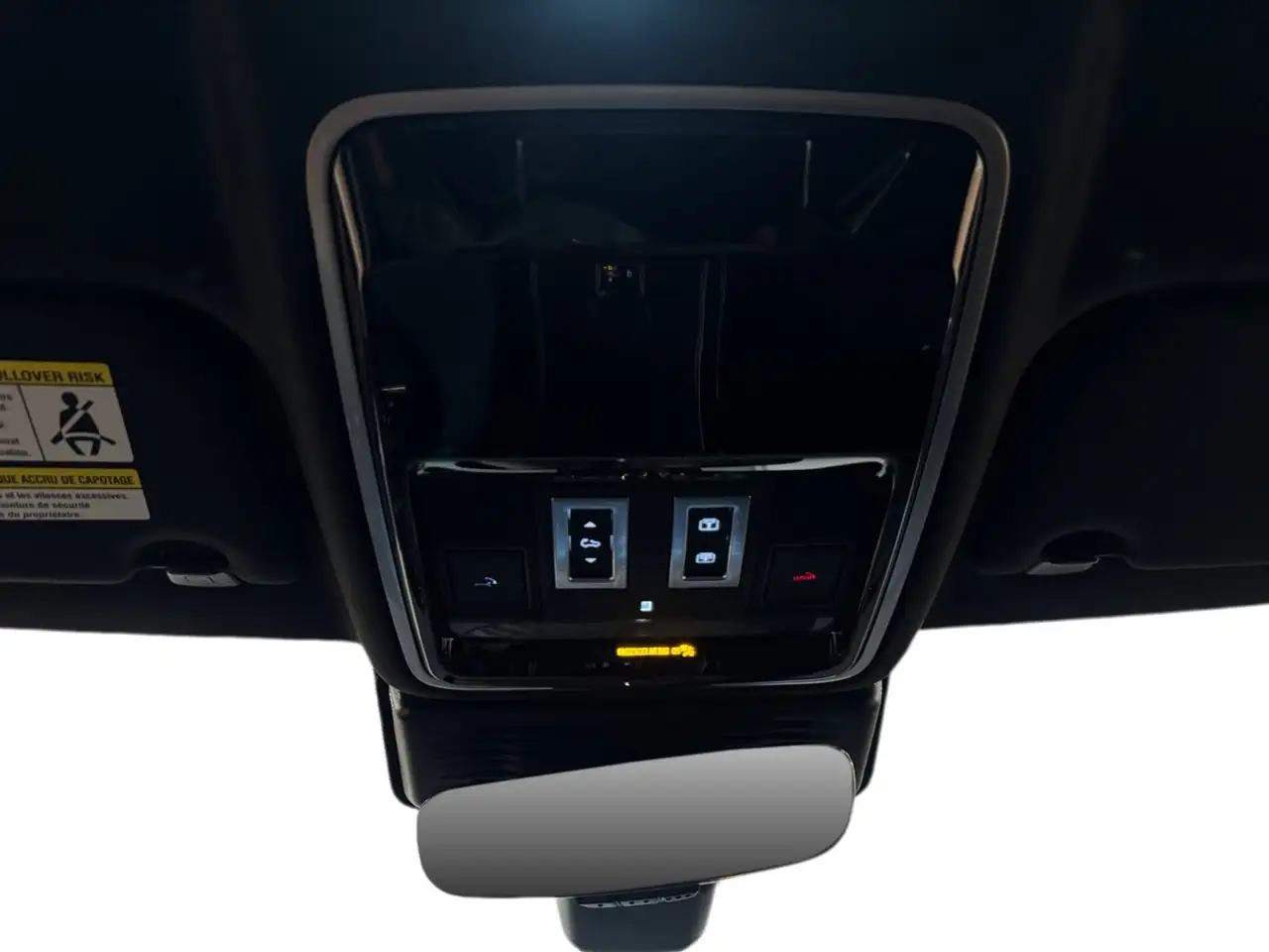 Land Rover Range Rover Velar - Image 17