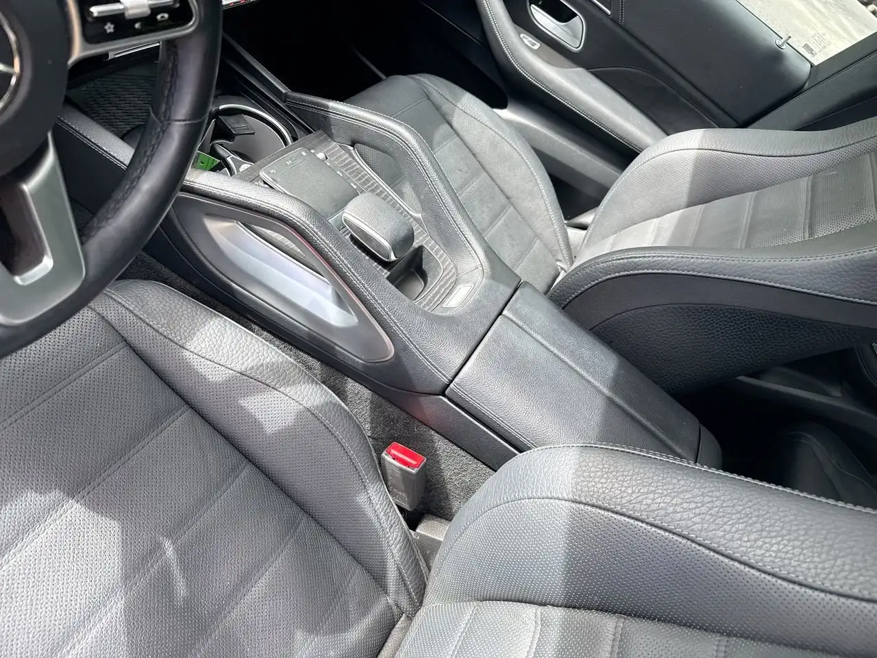 Mercedes-Benz GLE - Image 29