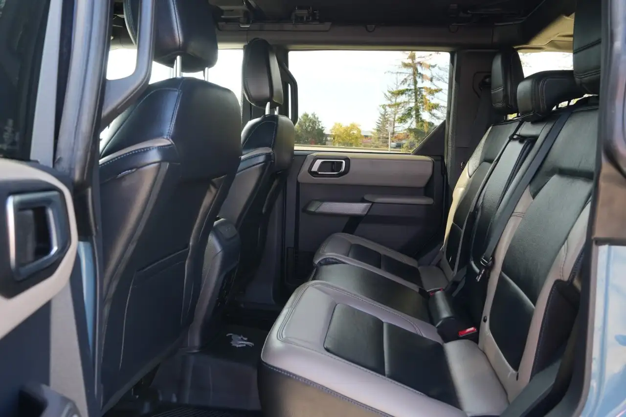 Ford Bronco - Image 18