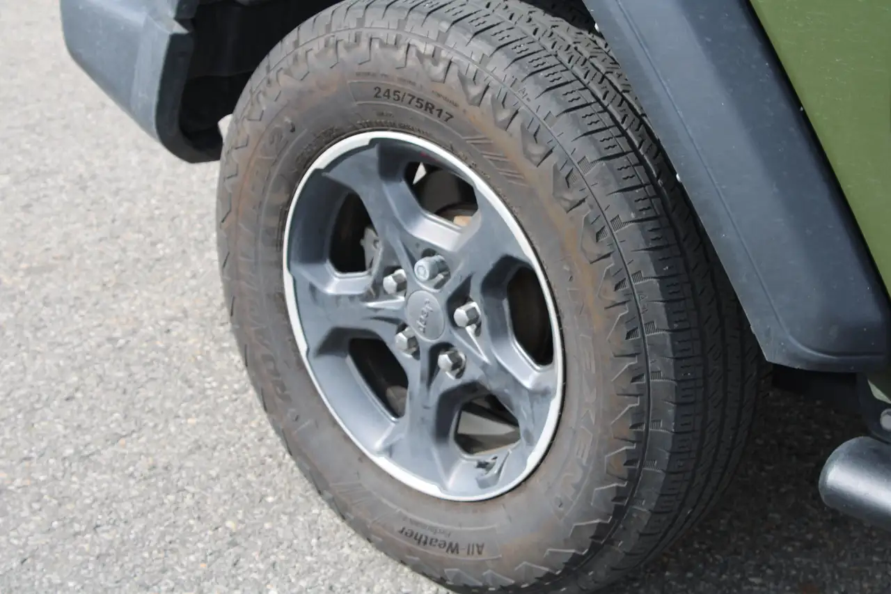 Jeep Wrangler - Image 6