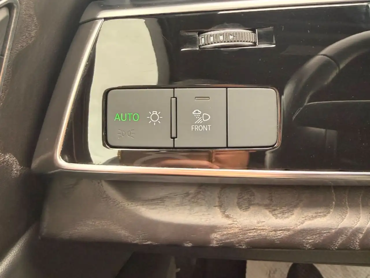 Audi Q7 - Image 17