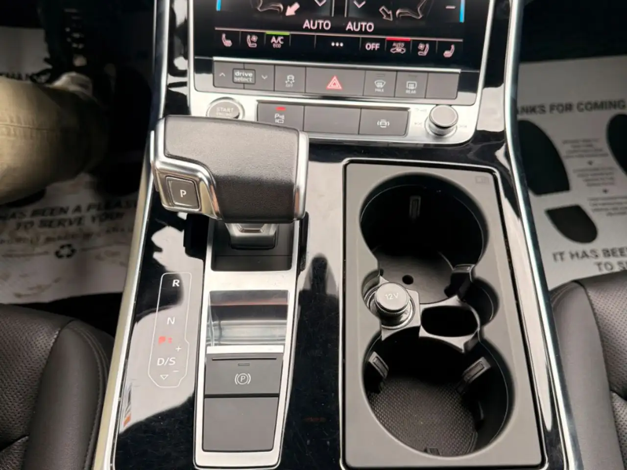 Audi Q7 - Image 24