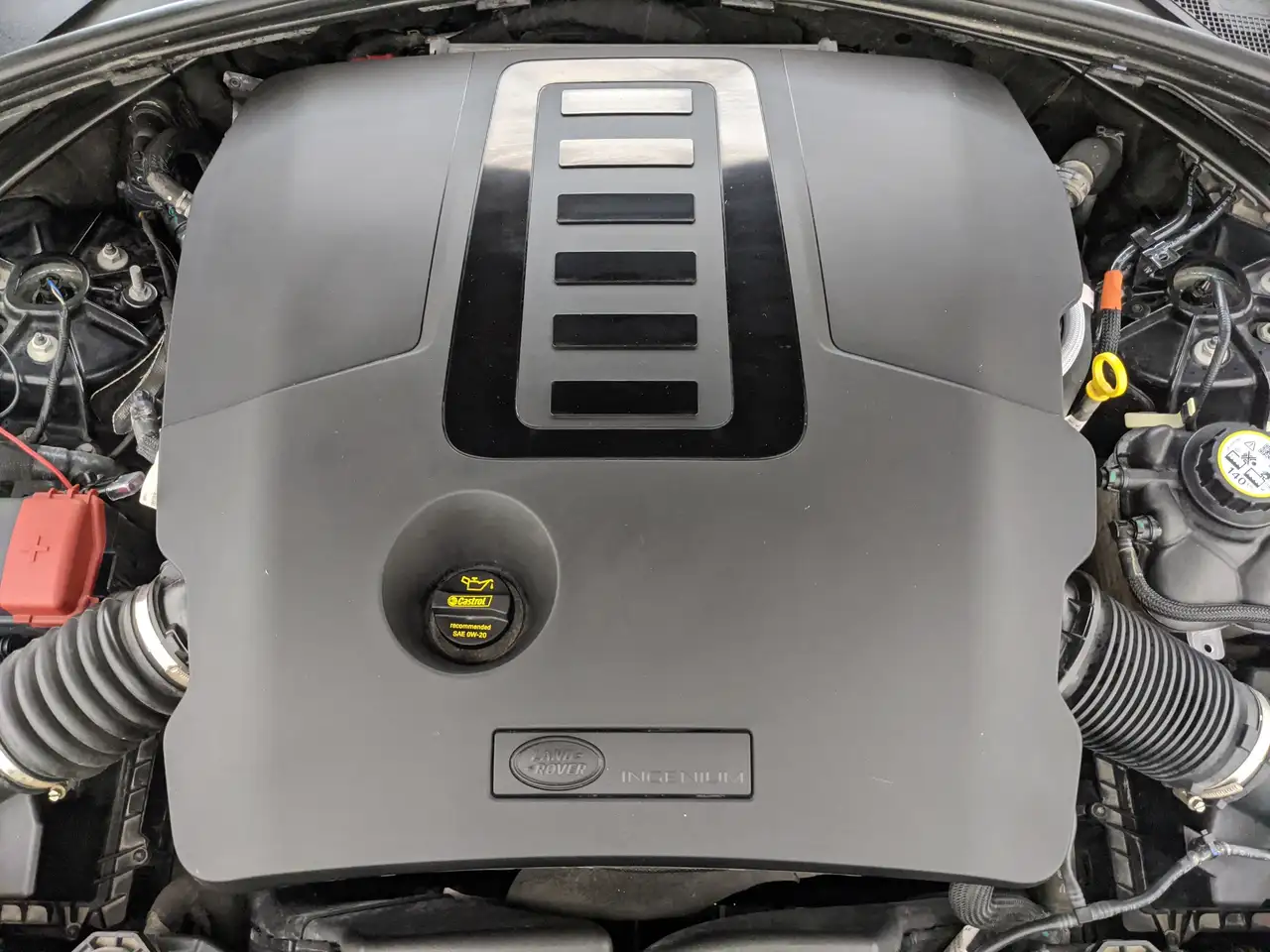 Land Rover Range Rover Velar - Image 13