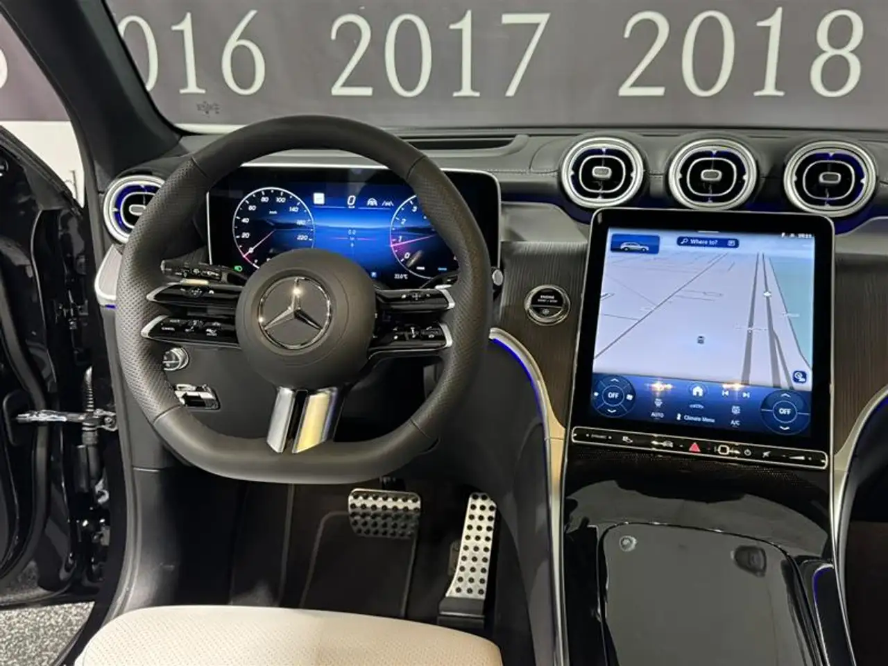 Mercedes-Benz GLC - Image 26