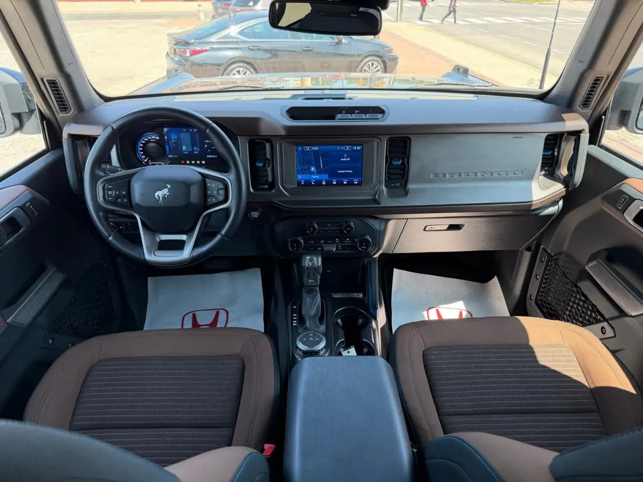 Ford Bronco - Image 21