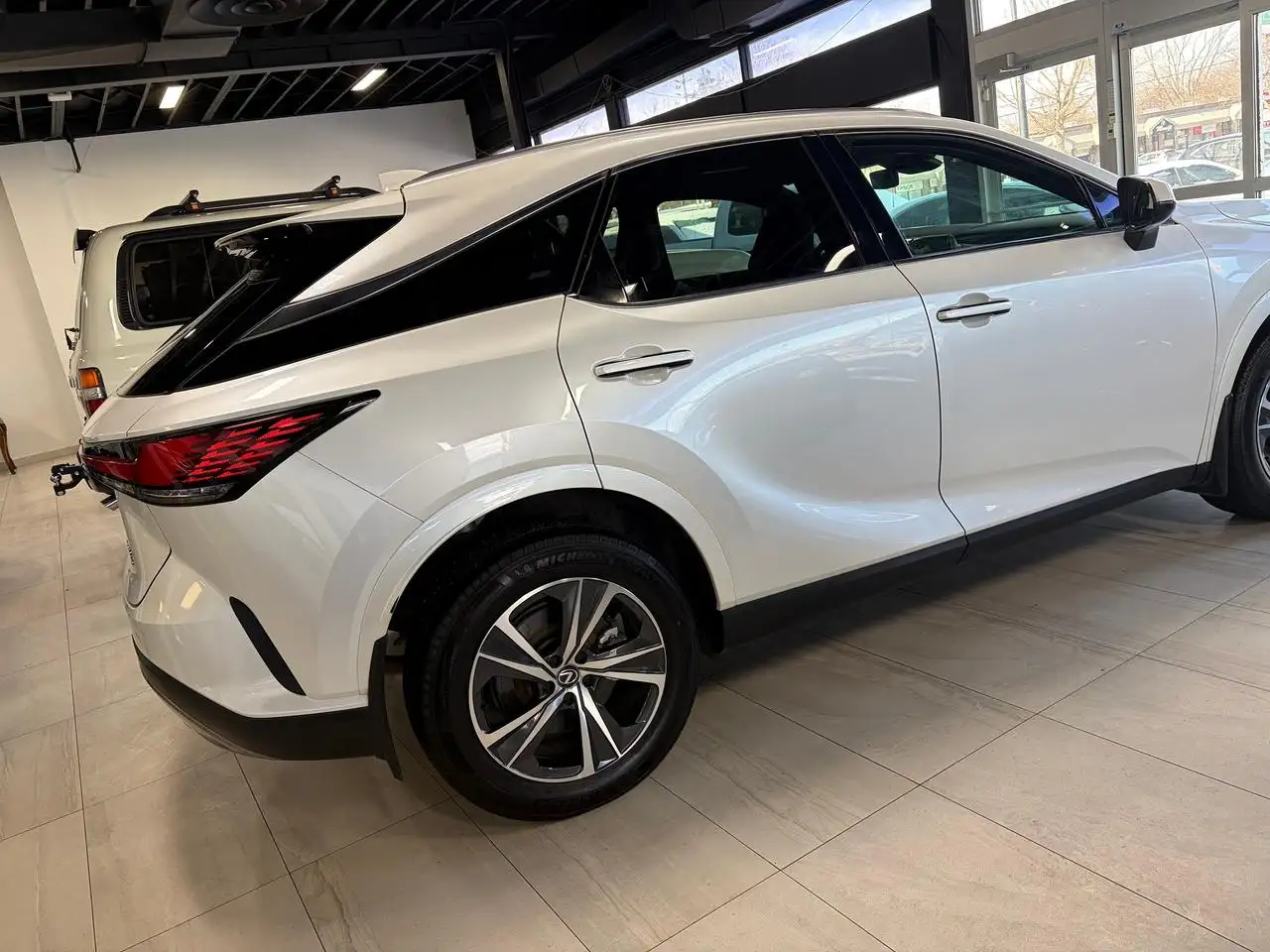 Lexus RX 350 - Image 6