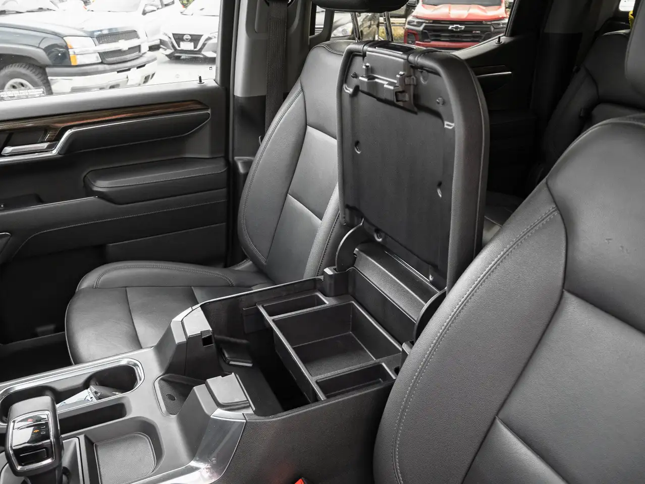 Chevrolet Silverado 1500 - Image 26