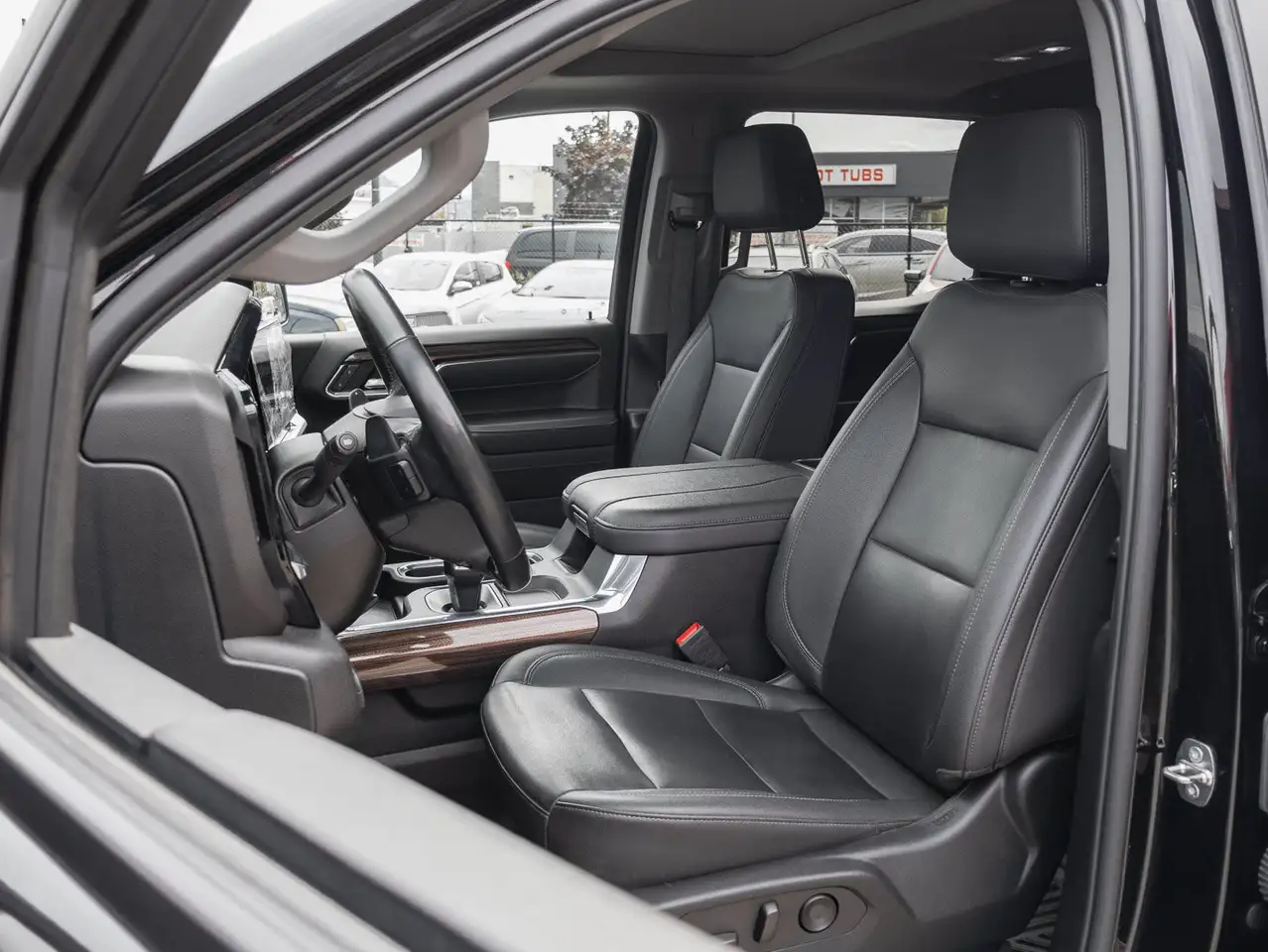 Chevrolet Silverado 1500 - Image 24