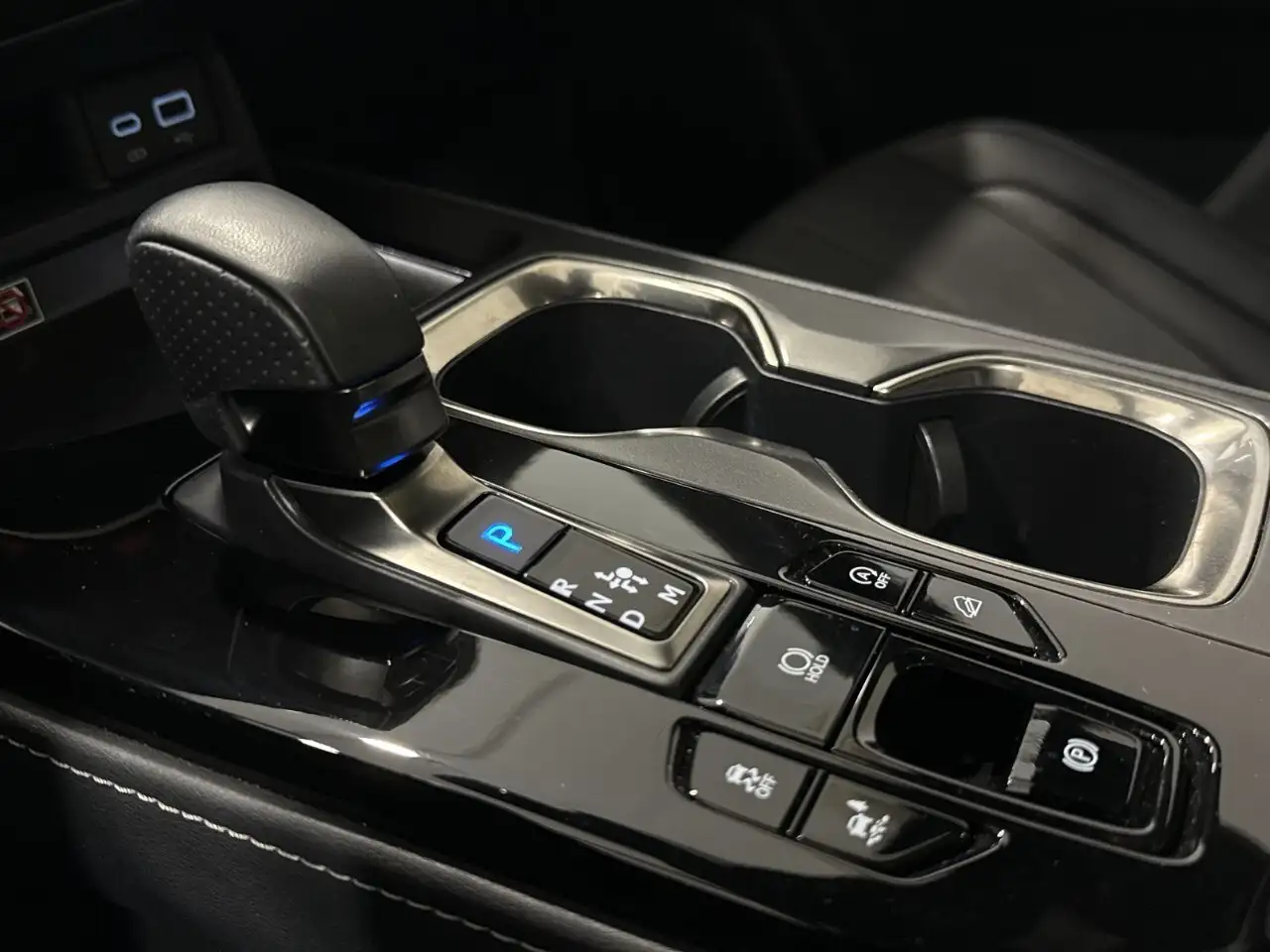 Lexus NX - Image 19